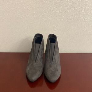 JESSICA KLINE BOOTIES BROWN SEUDE WITH A 2”HEEL!!